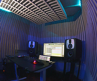 Savotta Studios - EVE Audio SC3010 + TS110